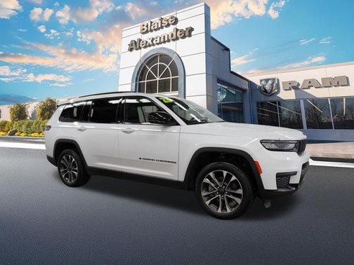 Bright White Clearcoat 2023 Jeep Grand Cherokee L Altitude