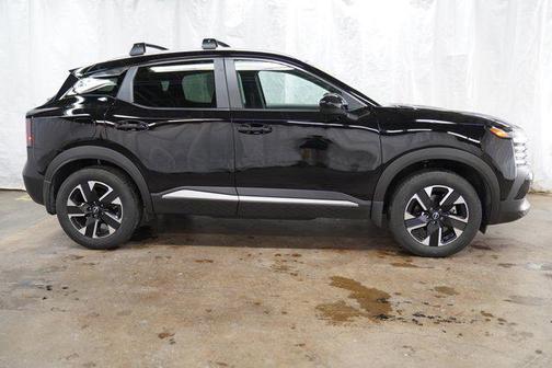 Super Black 2026 Nissan Kicks SV