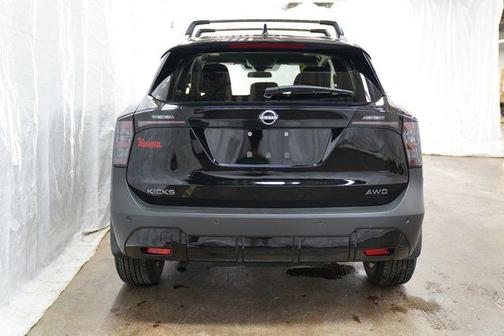 Super Black 2026 Nissan Kicks SV