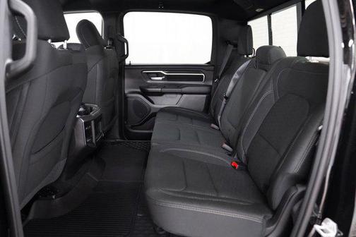 Diamond Black Crystal Pearlcoat 2026 RAM 1500 Big Horn/Lone Star