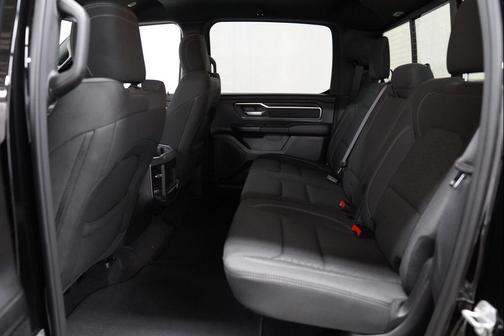 Diamond Black Crystal Pearlcoat 2026 RAM 1500 Big Horn/Lone Star