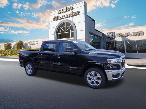 Diamond Black Crystal Pearlcoat 2026 RAM 1500 Big Horn/Lone Star