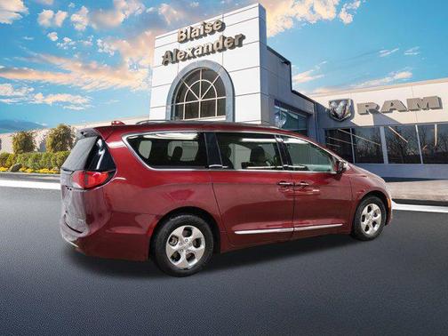 2018 Chrysler Pacifica Hybrid Limited