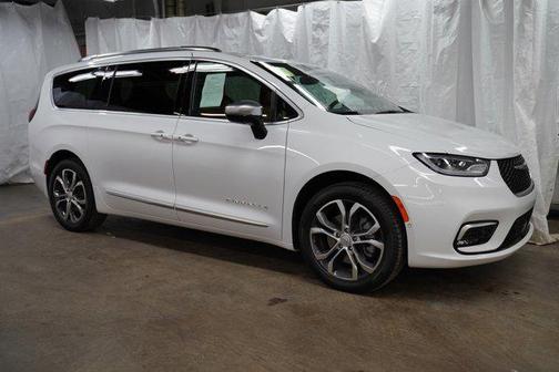 2026 Chrysler Pacifica L