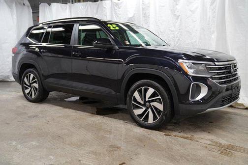 2025 Volkswagen Atlas 2.0T SE w/Technology 4MOTION