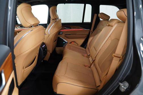 2022 Jeep Grand Cherokee Summit