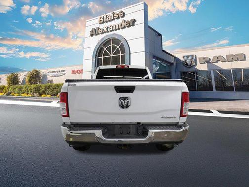 Bright White Clearcoat 2022 RAM 2500 Tradesman Crew Cab 4x4 6'4' Box