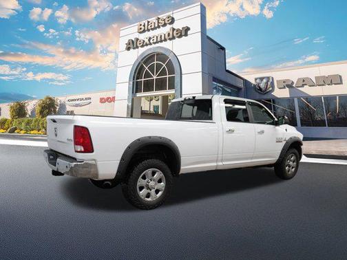 2018 RAM 2500 SLT Crew Cab 4x4 8' Box