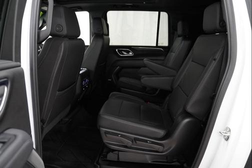 Summit White 2024 Chevrolet Suburban 4WD Z71