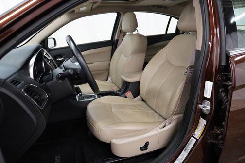 2012 Chrysler 200 Limited