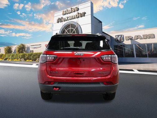 2025 Jeep Compass Trailhawk