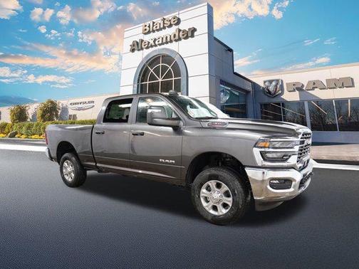 2025 RAM 2500 Big Horn Crew Cab 4x4 6'4' Box