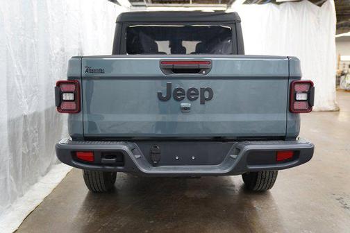 Anvil Clearcoat 2025 Jeep Gladiator Sport S