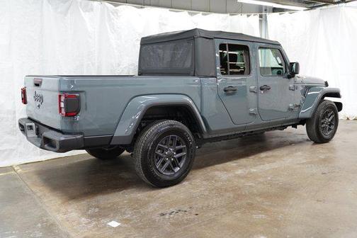 Anvil Clearcoat 2025 Jeep Gladiator Sport S