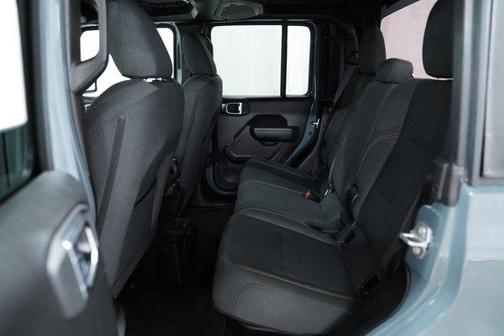 Anvil Clearcoat 2025 Jeep Gladiator Sport S