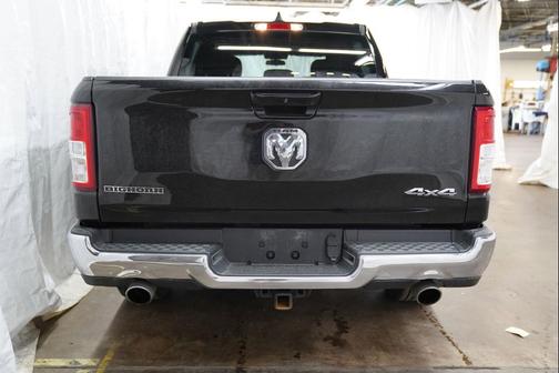 Diamond Black Crystal Pearlcoat 2022 RAM 1500 Big Horn/Lone Star