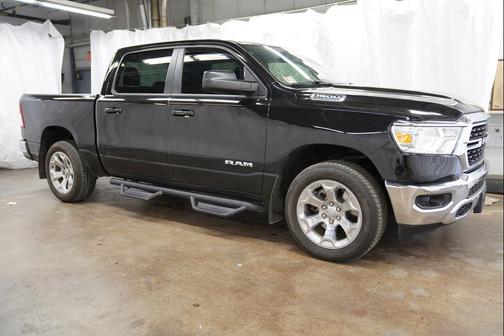 Diamond Black Crystal Pearlcoat 2022 RAM 1500 Big Horn/Lone Star