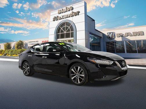 2023 Nissan Maxima SV