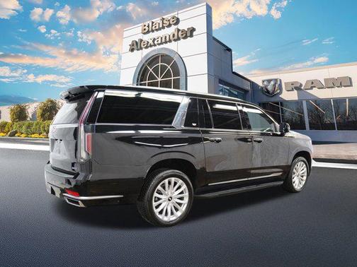2024 Cadillac Escalade ESV Luxury