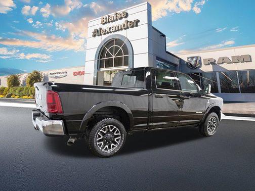 2025 RAM 2500 Limited Crew Cab 4x4 6'4' Box
