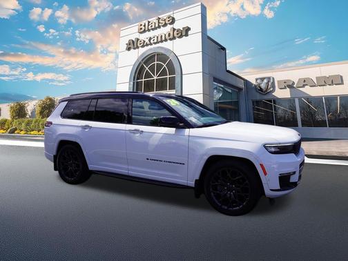 Bright White Clearcoat 2024 Jeep Grand Cherokee L Summit Reserve