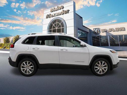 Bright White Clearcoat 2017 Jeep Cherokee Limited