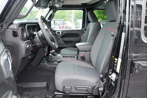 Black Clearcoat 2026 Jeep Gladiator Rubicon