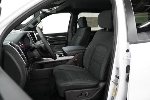 Bright White Clearcoat 2026 RAM 1500 Big Horn/Lone Star