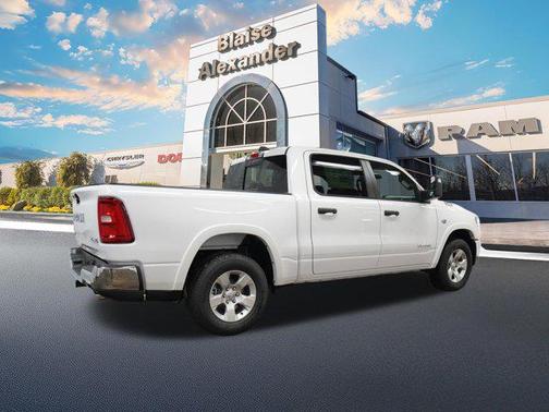 Bright White Clearcoat 2026 RAM 1500 Big Horn/Lone Star