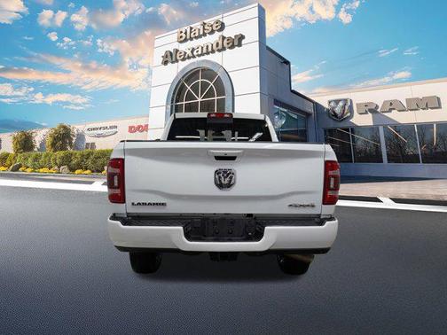 2023 RAM 2500 Laramie Crew Cab 4x4 6'4' Box