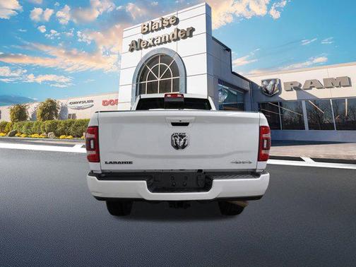 2023 RAM 2500 Laramie Crew Cab 4x4 6'4' Box