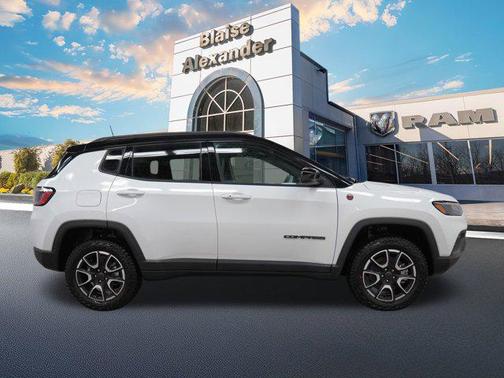 2026 Jeep Compass Trailhawk