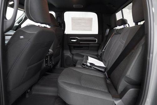 Ceramic Gray Clearcoat 2026 RAM 2500 Big Horn Crew Cab 4x4 6'4' Box