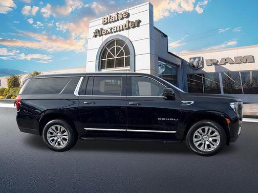 Onyx Black 2024 GMC Yukon XL Denali