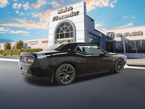 Pitch Black Clearcoat 2016 Dodge Challenger R/T Scat Pack