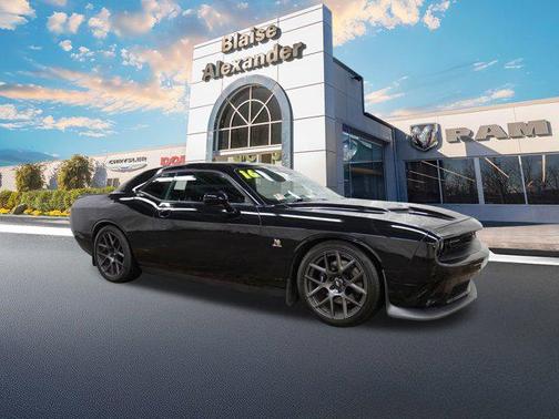 Pitch Black Clearcoat 2016 Dodge Challenger R/T Scat Pack