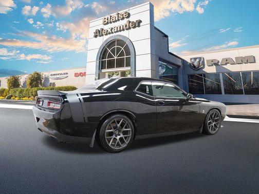 Pitch Black Clearcoat 2016 Dodge Challenger R/T Scat Pack