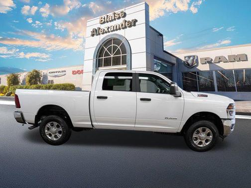 2025 RAM 2500 Big Horn Crew Cab 4x4 6'4' Box