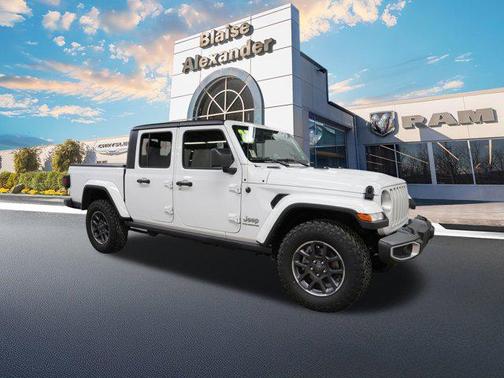 2023 Jeep Gladiator Overland