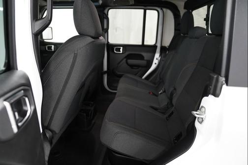 Bright White Clearcoat 2026 Jeep Gladiator Sport S