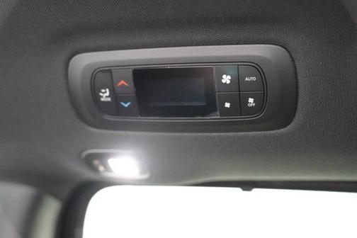 Diamond Black Crystal Pearlcoat 2027 Chrysler Pacifica Limited
