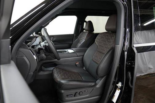 2025 Nissan Armada Platinum Reserve 4WD