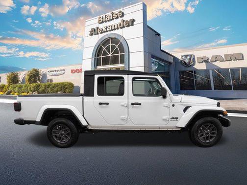 2024 Jeep Gladiator Sport S