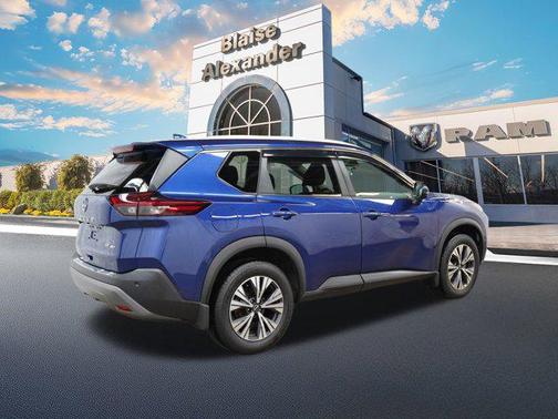 2022 Nissan Rogue SV