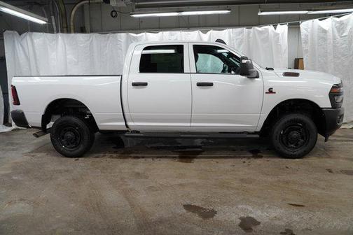 2026 RAM 2500 Tradesman Crew Cab 4x4 6'4' Box
