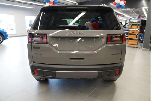 Sting-Gray Clearcoat 2026 Jeep Cherokee Limited