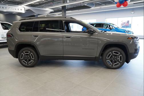 Sting-Gray Clearcoat 2026 Jeep Cherokee Limited