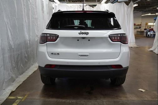 Bright White Clearcoat 2026 Jeep Compass Limited