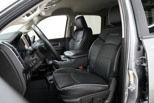 2024 RAM 2500 Laramie Crew Cab 4x4 6'4' Box