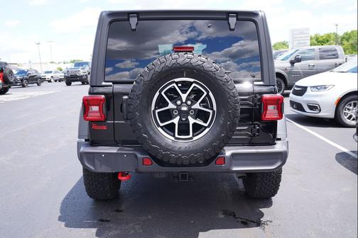 Black Clearcoat 2026 Jeep Wrangler Rubicon